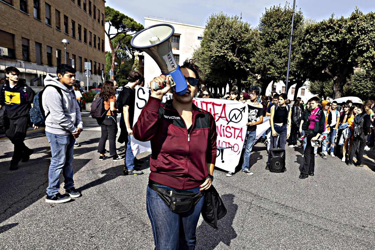 Cari studenti, confrontiamo le idee. È più bello che censurare gli altri