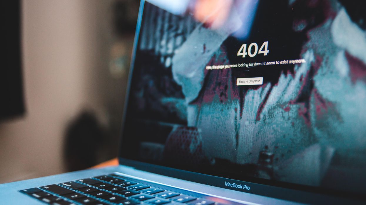 People Break Down The Most Tech Illiterate Thing They've Ever Seen Anyone Do