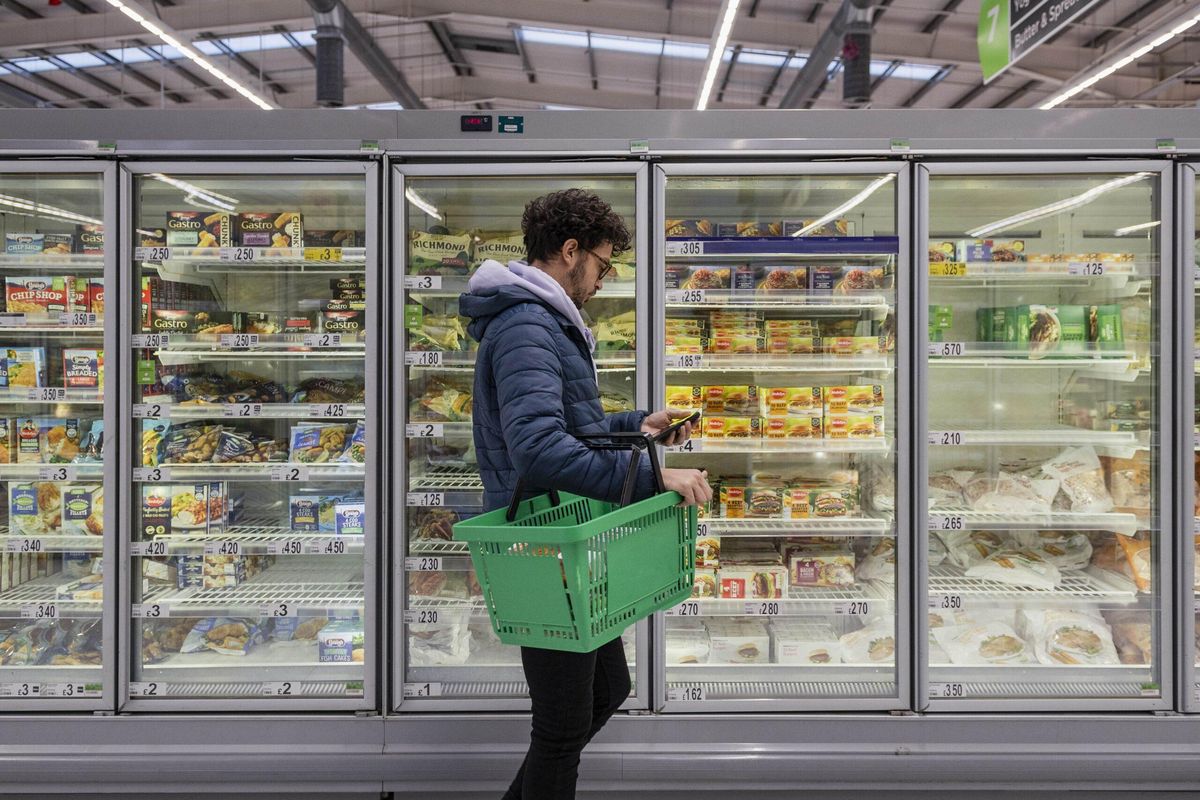 Sulla manovra si abbatte l’inflazione al 12%