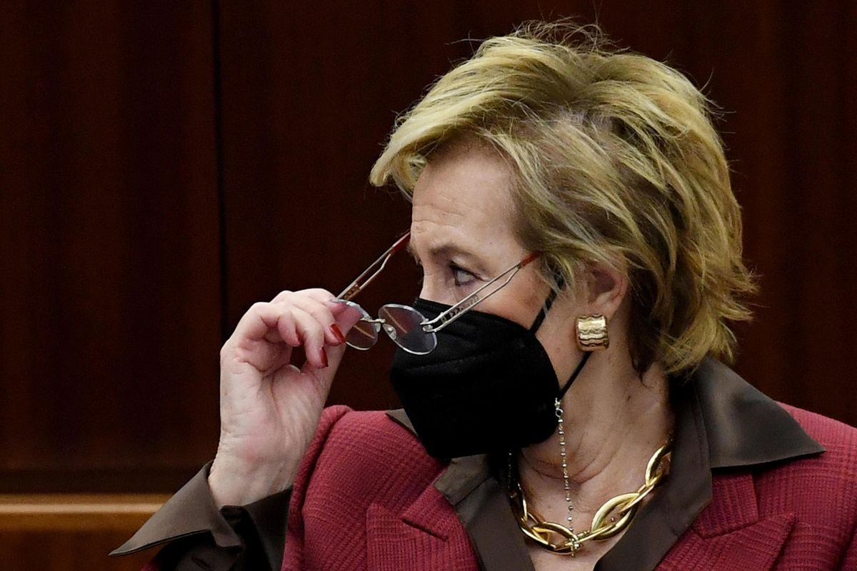 Perché bisogna trovare un posto alla Moratti?