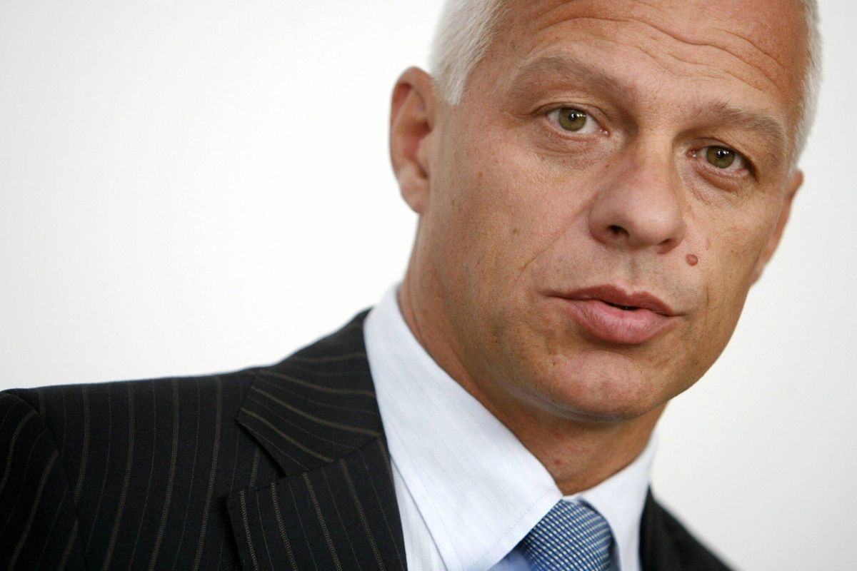 Un ex 007 comunista al fianco dei pm del caso Eni