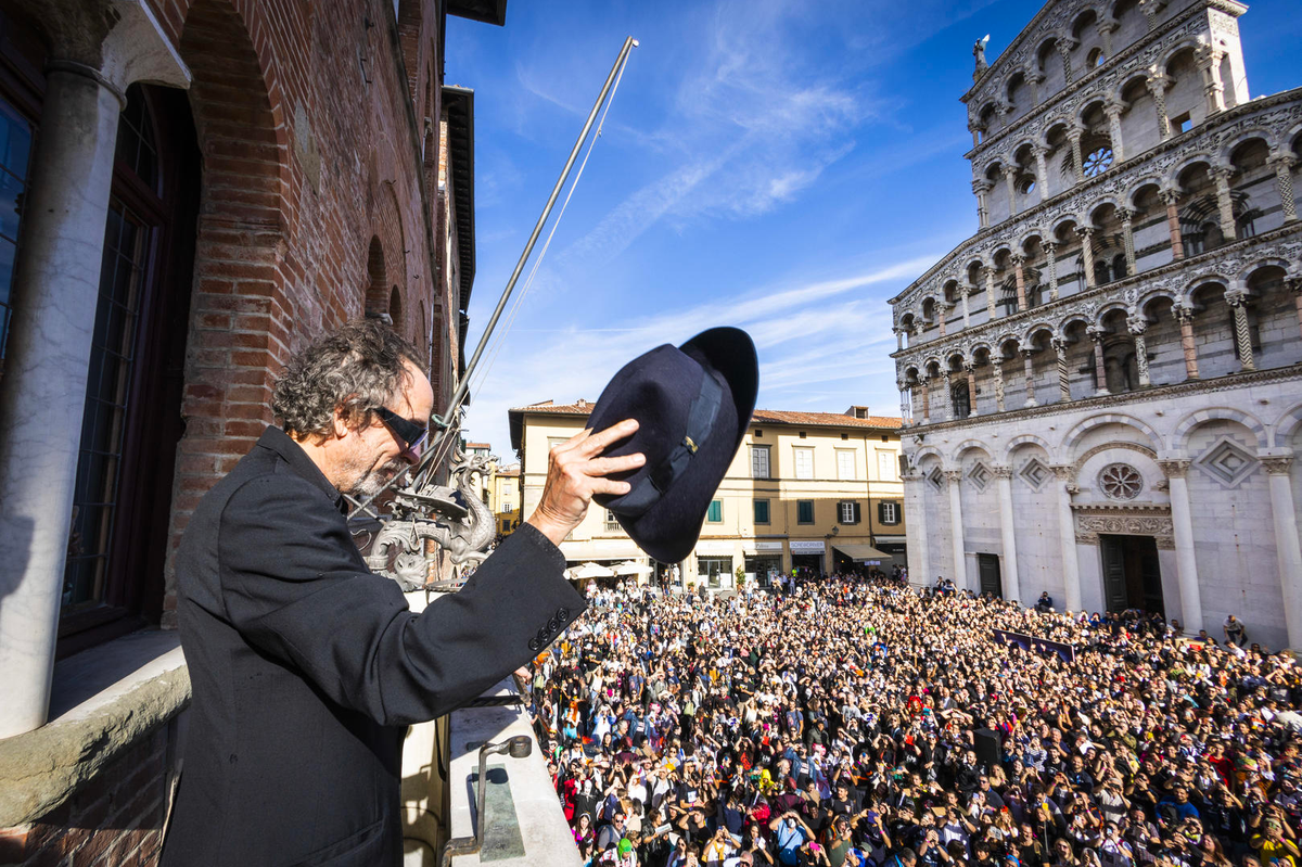 «Mercoledì», la nuova serie Netflix presentata da Tim Burton a Lucca