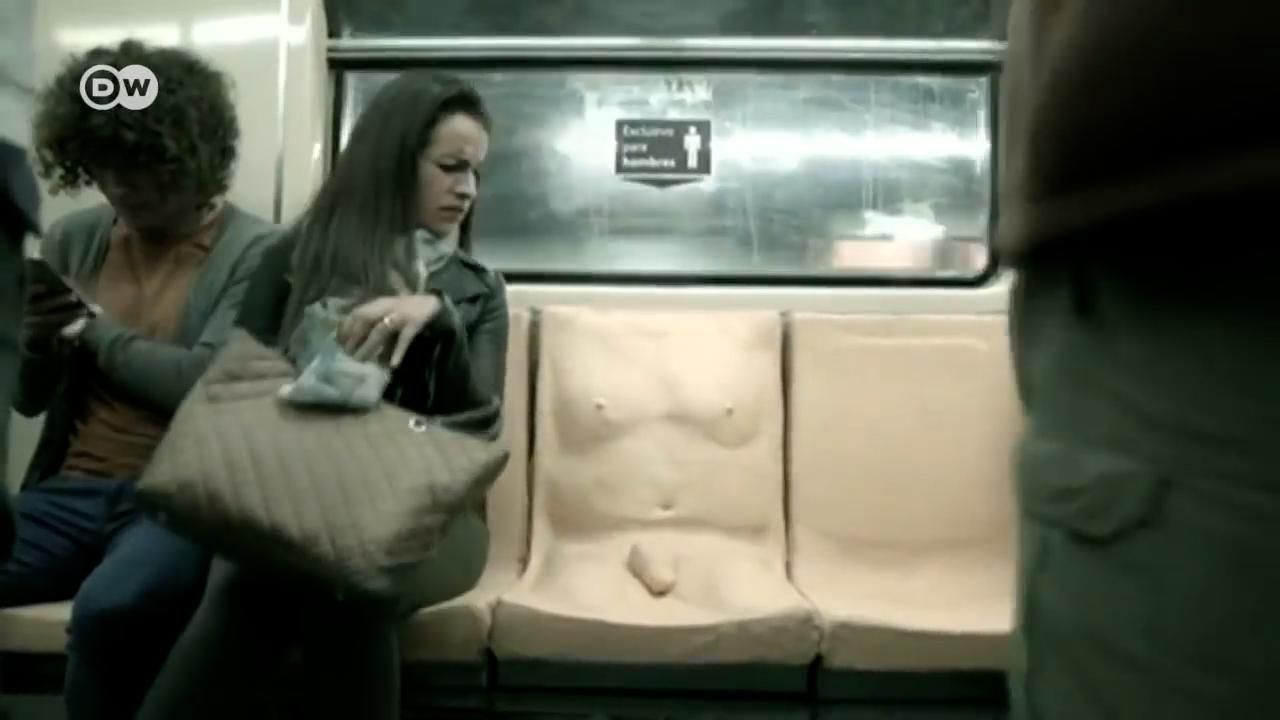 Mexico City, metro, odd seat