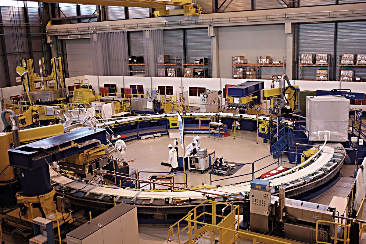 Per l’energia si va oltre la propaganda col magnete russo che può fare miracoli