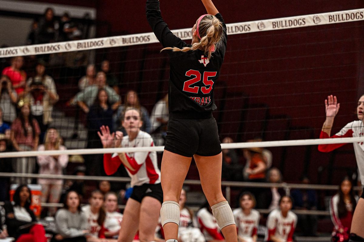 VYPEU-Behind the Lens: Tomball continues 18-game win streak to Cy Woods