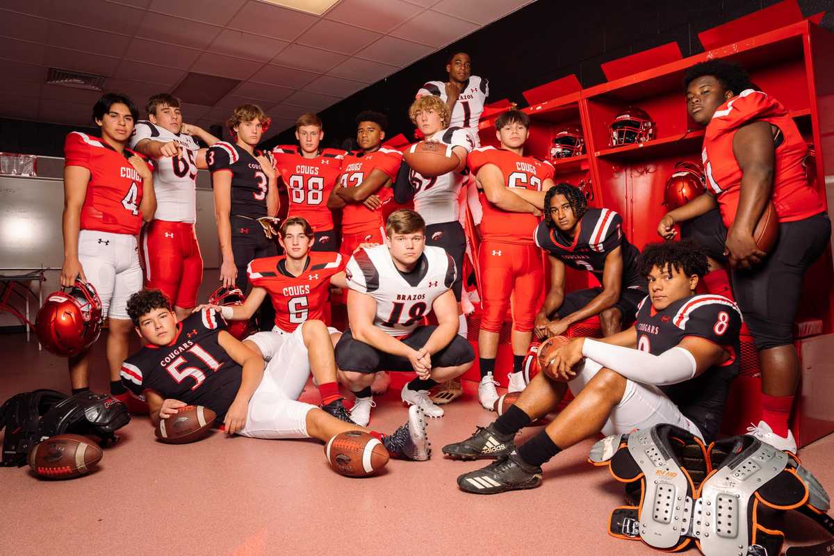COMMUNITY PRIDE: Small-town Wallis all in for their Brazos Cougars