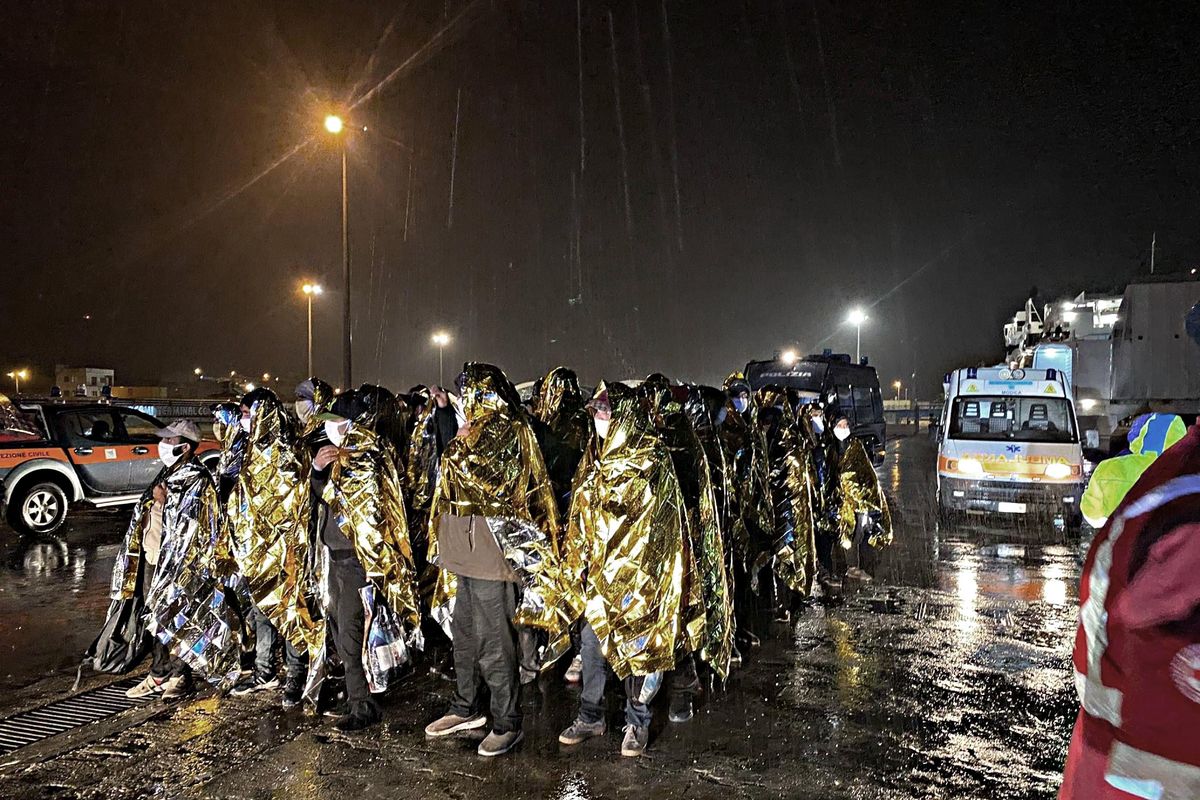 L’Ue deve fermare gli stranieri alla partenza