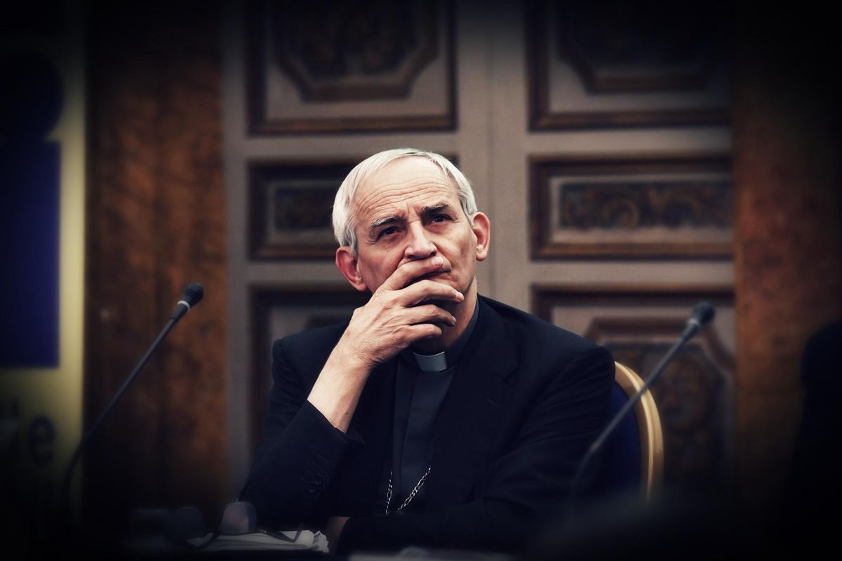 Il capo dei vescovi presiede il battesimo del Terzo polo che sogna il Pirellone