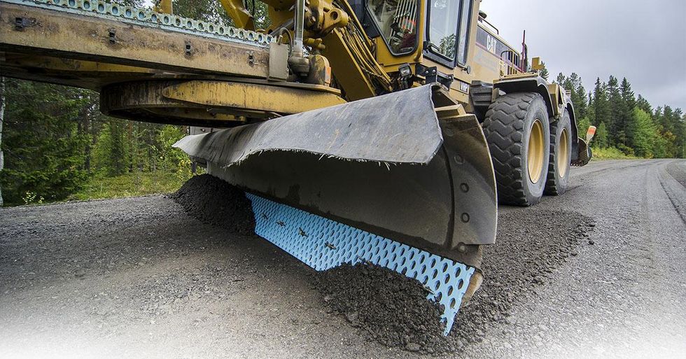 A Basic Guide to Choosing the Right Replacement Grader Blades