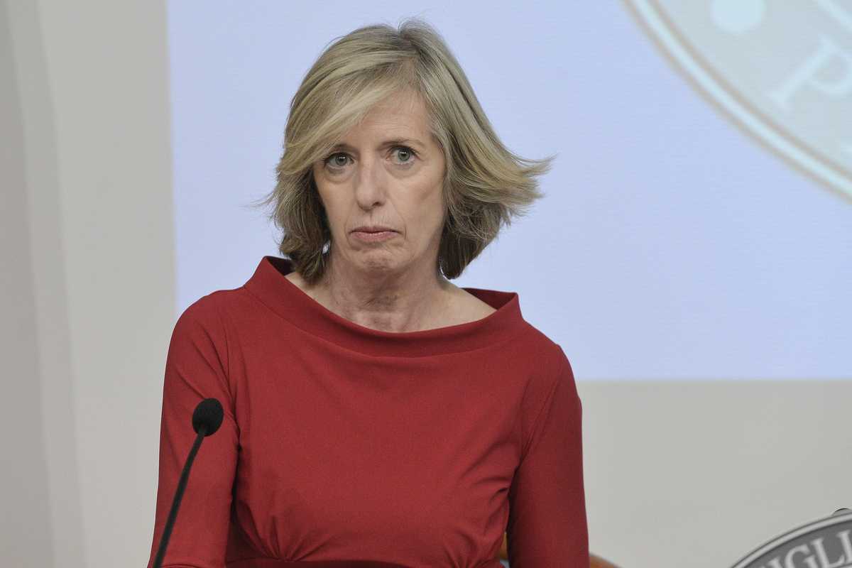 Parigi punta l’ateneo e l’ex ministro l’aiuta