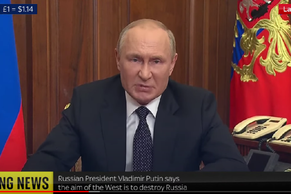 Putin Signs Newer, Nastier 'Don't Say Gay' Law. Ron DeSantis, U Up?