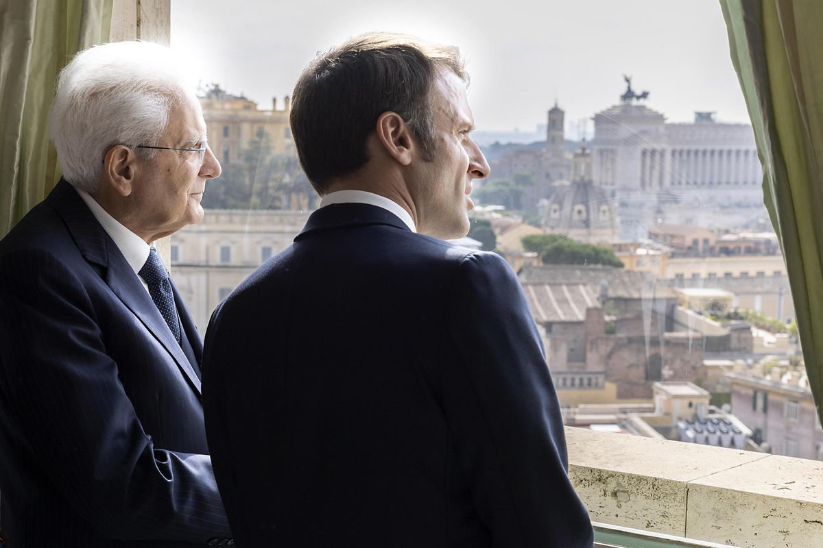 Mattarella sta con Macron per tagliare fuori la Meloni