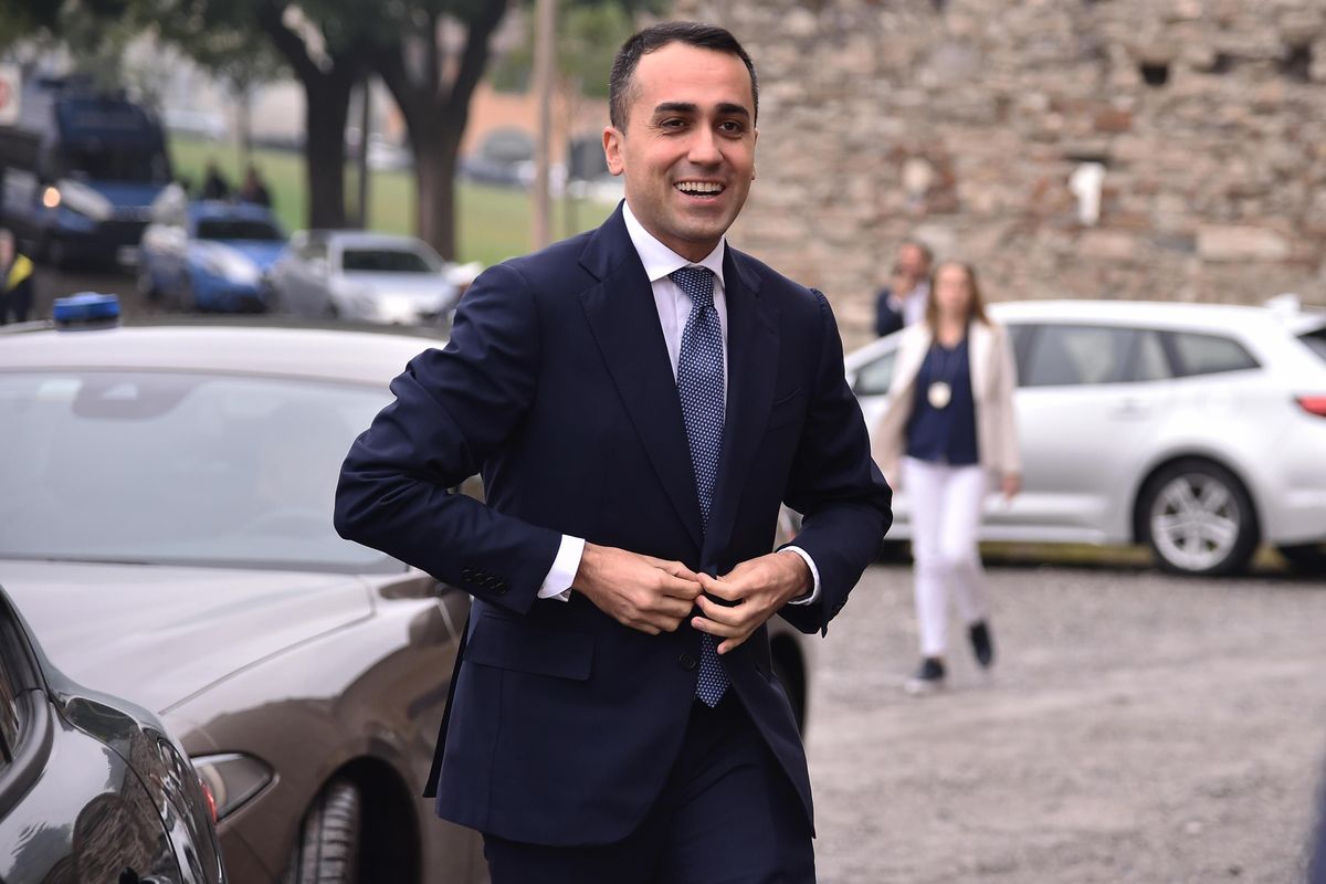 Pernacchie dagli emiri per Di Maio