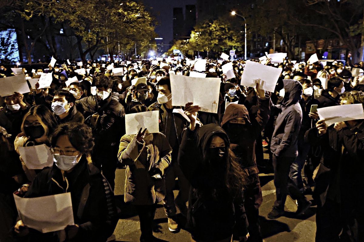 Dopo aver osannato il modello cinese scoprono che i lockdown sono inutili