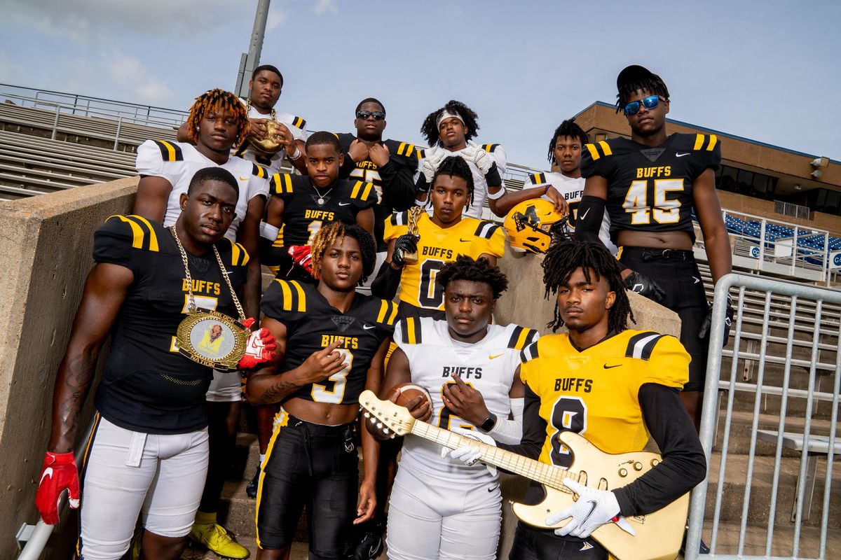 THE REBOOT: Early-season loss refocused FB Marshall; photo gallery