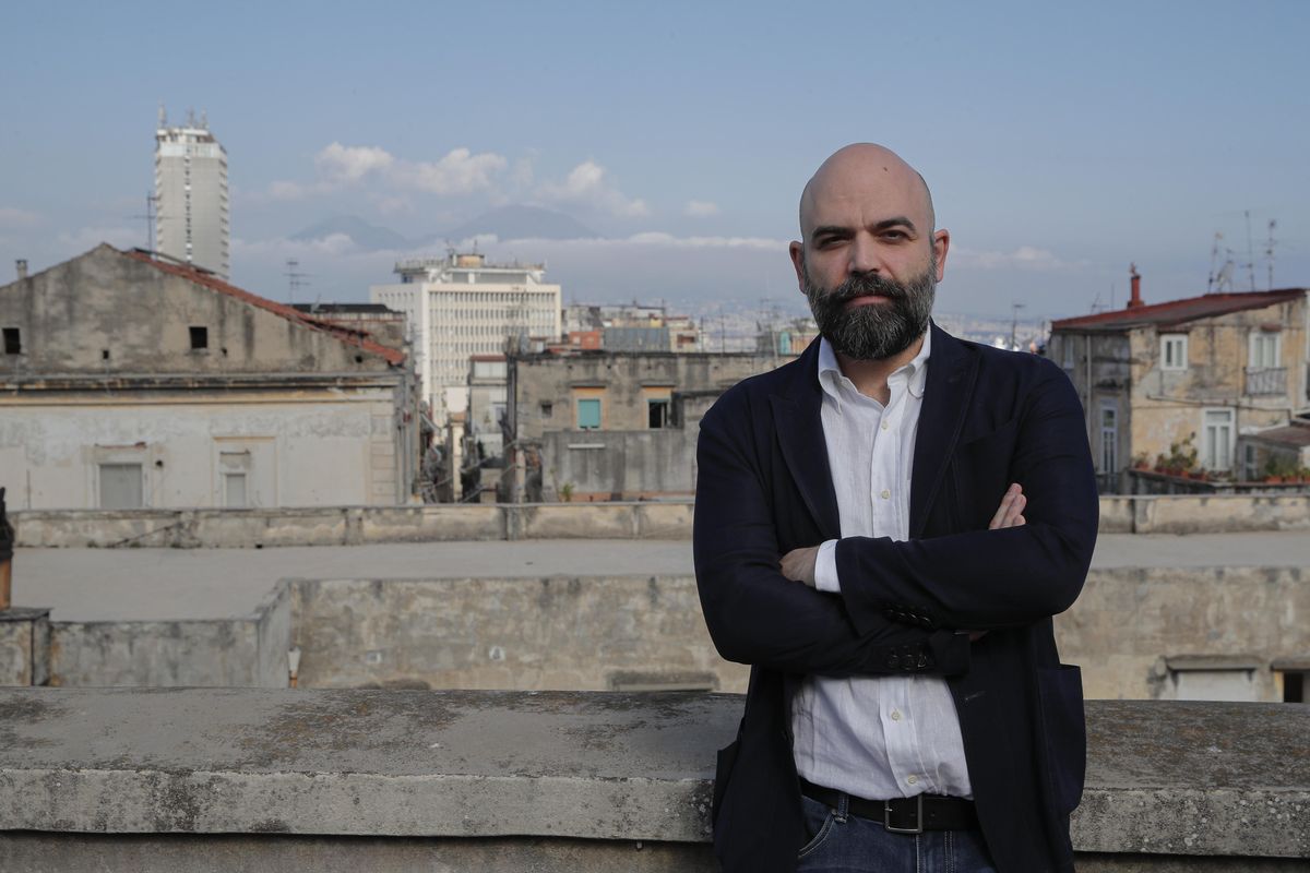 L’accolita degli scrittori intoccabili. Saviano spara, la Murgia ricarica