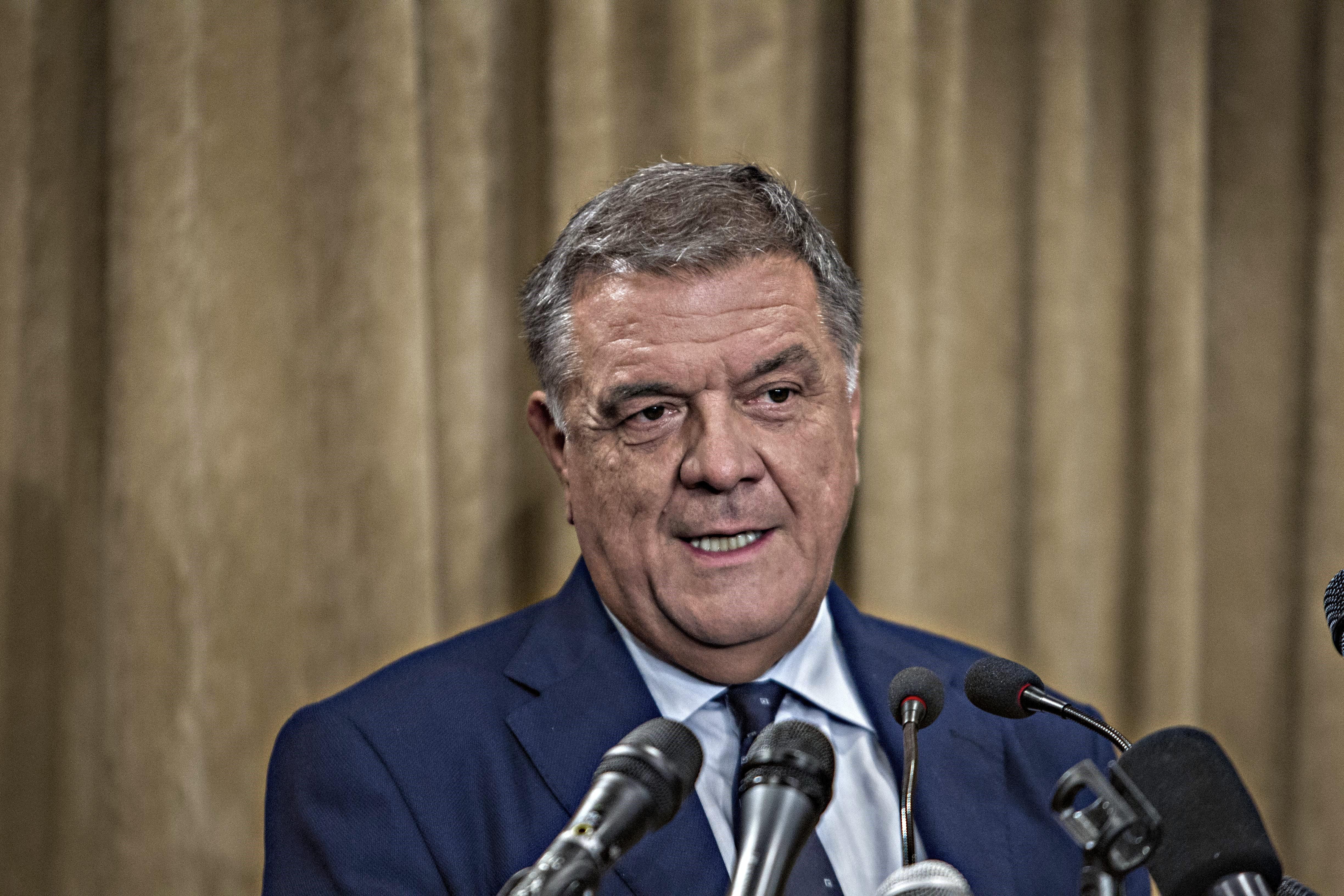 007 su Panzeri: ipotesi deputati a libro paga