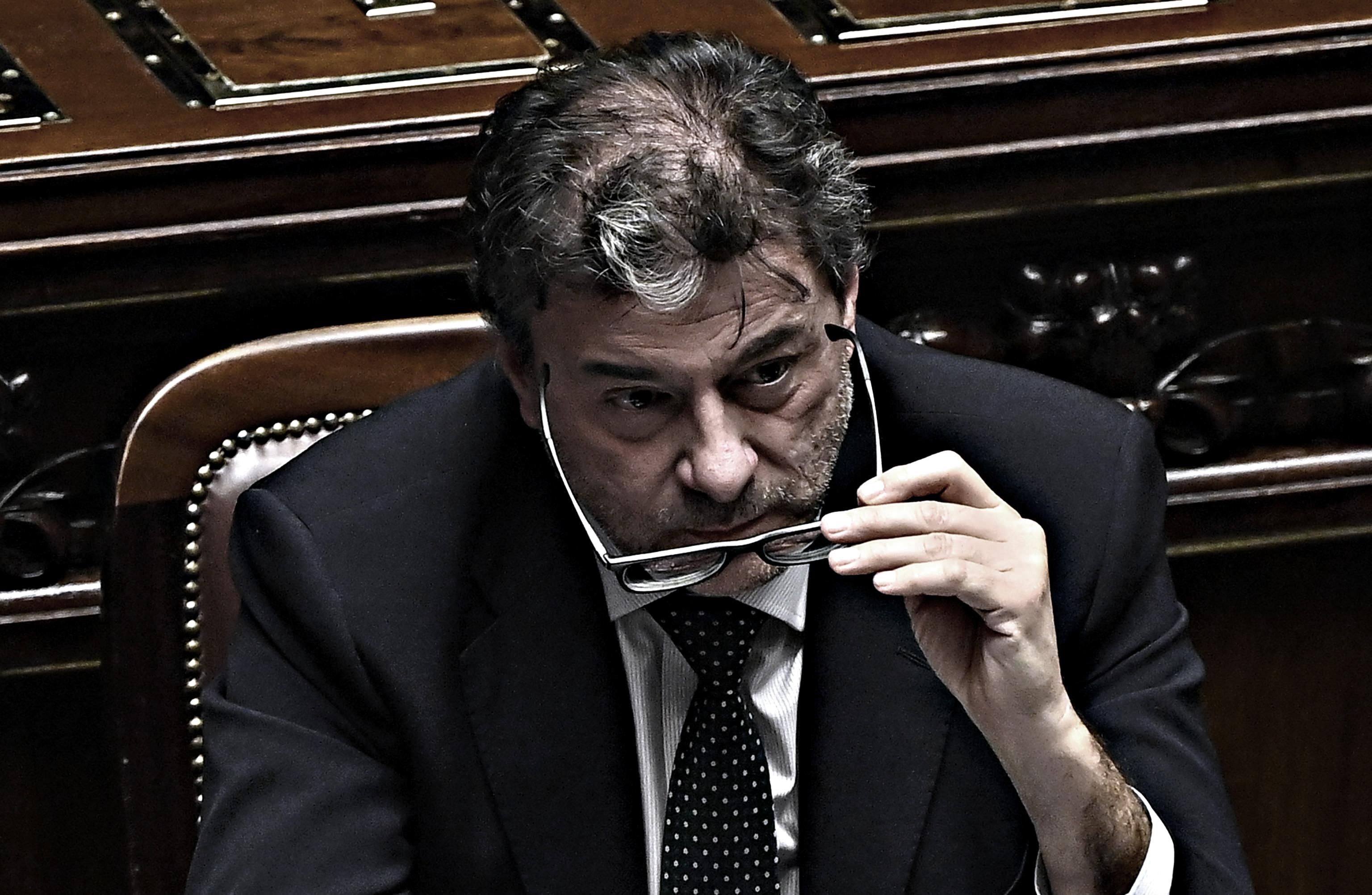 Il governo continua a far pagare alle imprese l’eredità di Speranza