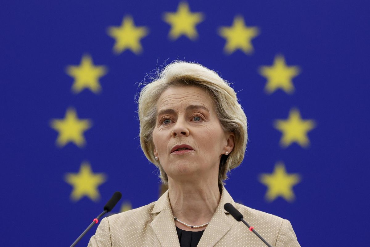 L’eurocrate che siglò i contratti segreti sui vaccini ora invoca la «trasparenza»