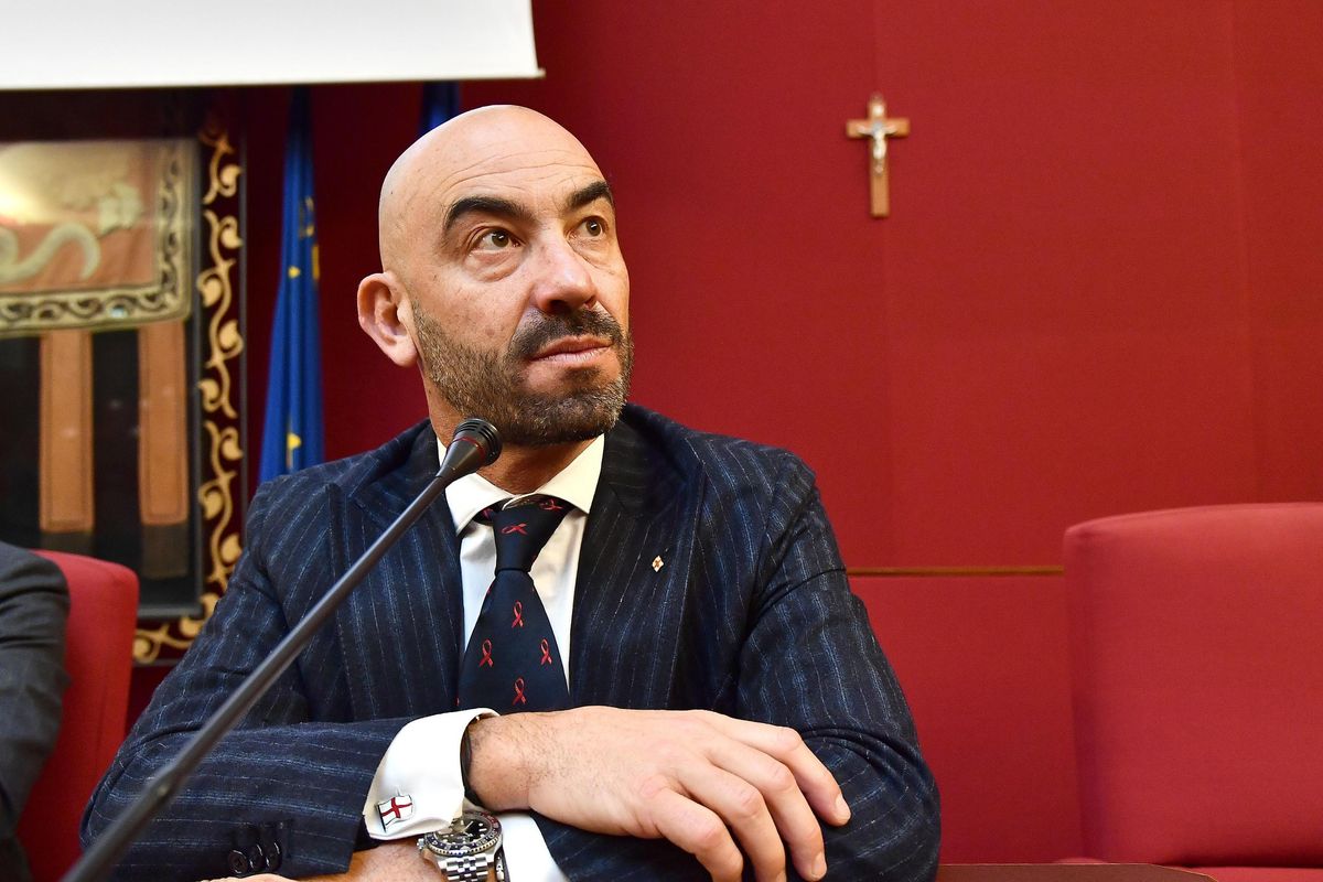 Bassetti il censore vuole che non si parli di effetti avversi