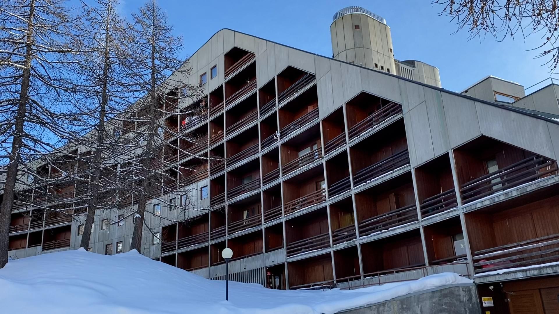 La procura indaga a Cervinia: «Casa con i soldi dal Qatar»