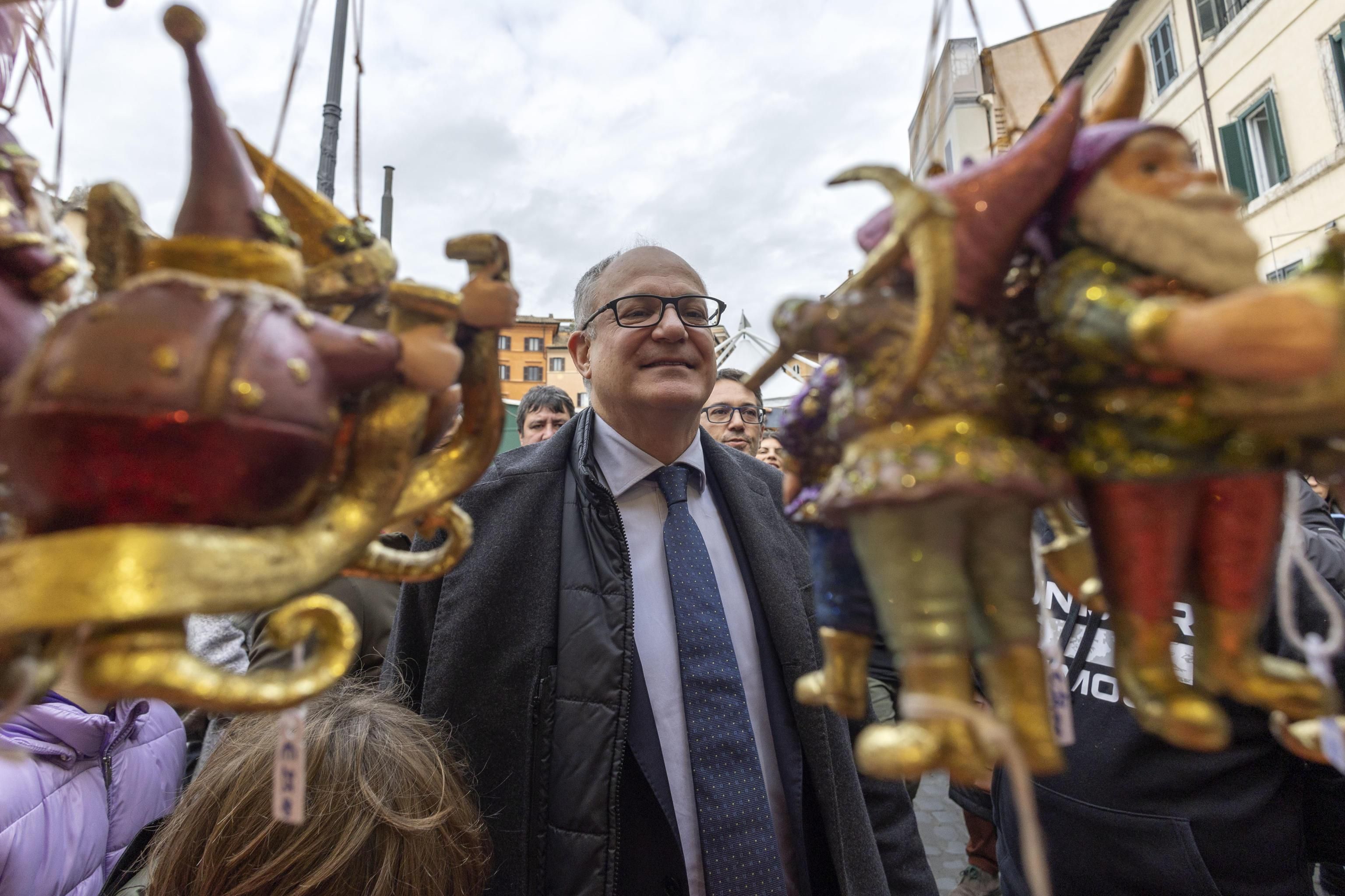 Per Gualtieri, Roma è il paradiso: 42 milioni di bonus