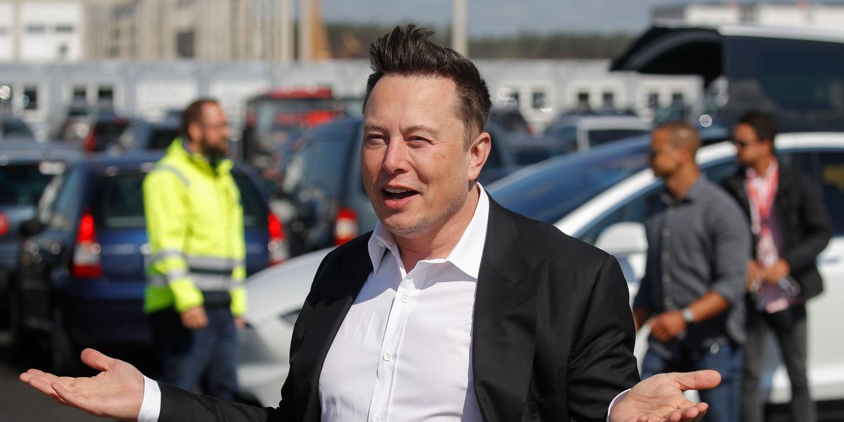 Should Elon Musk Step Down as Head of Twitter?