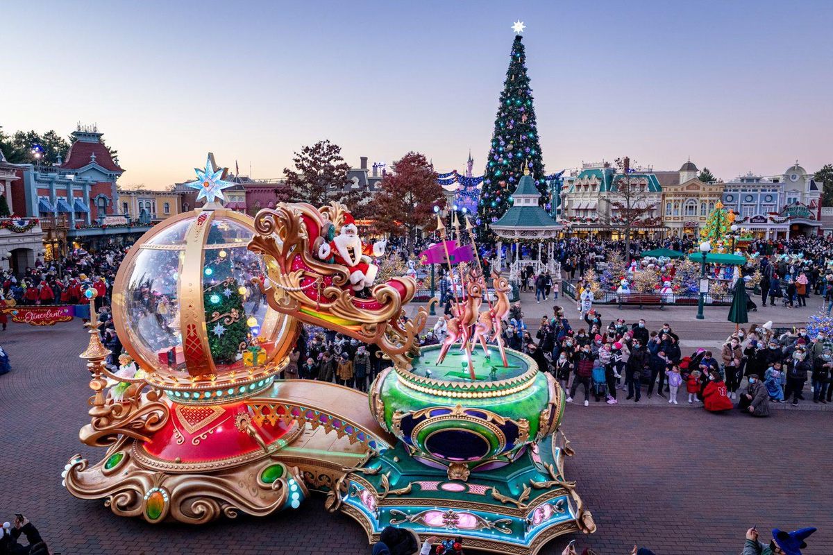 Con il Natale torna la stagione dei parchi divertimento