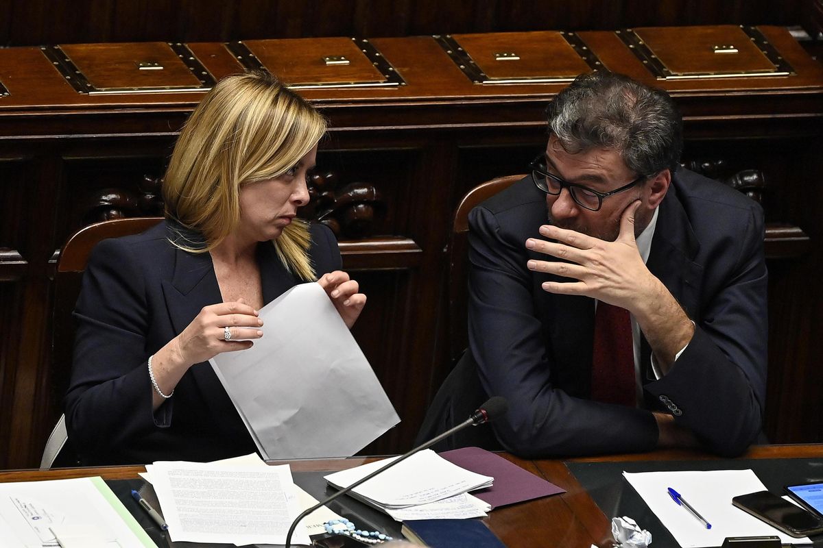 Altra notte di tensione sulla manovra. A Pd e M5s 100 milioni per le mance