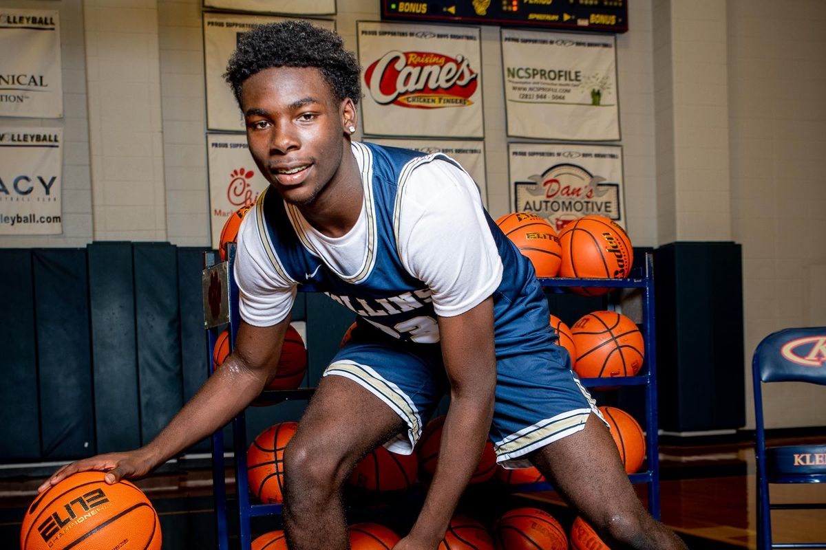 DUAL-SPORT ROYALTY; Klein Collins' Wyatt A Star in Football, Basketball