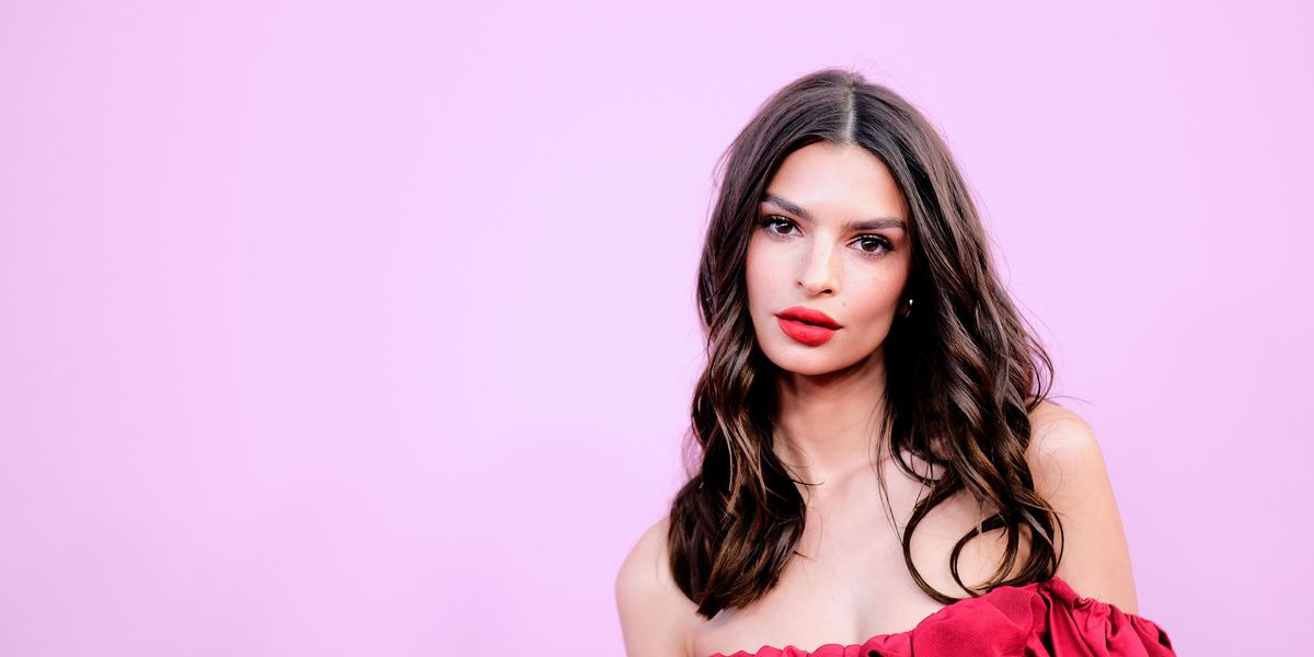 EmRata Is Back on the Apps