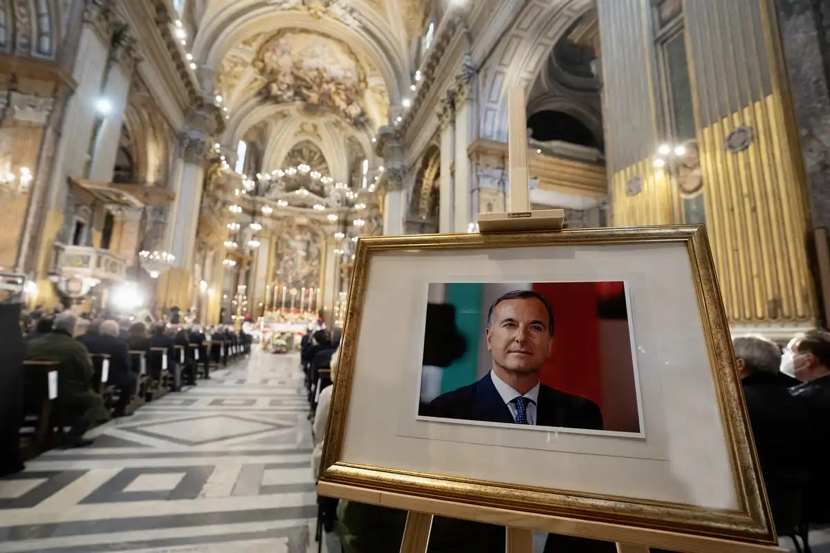 Ho visto da vicino Frattini al lavoro. Fu un grande servitore dello Stato