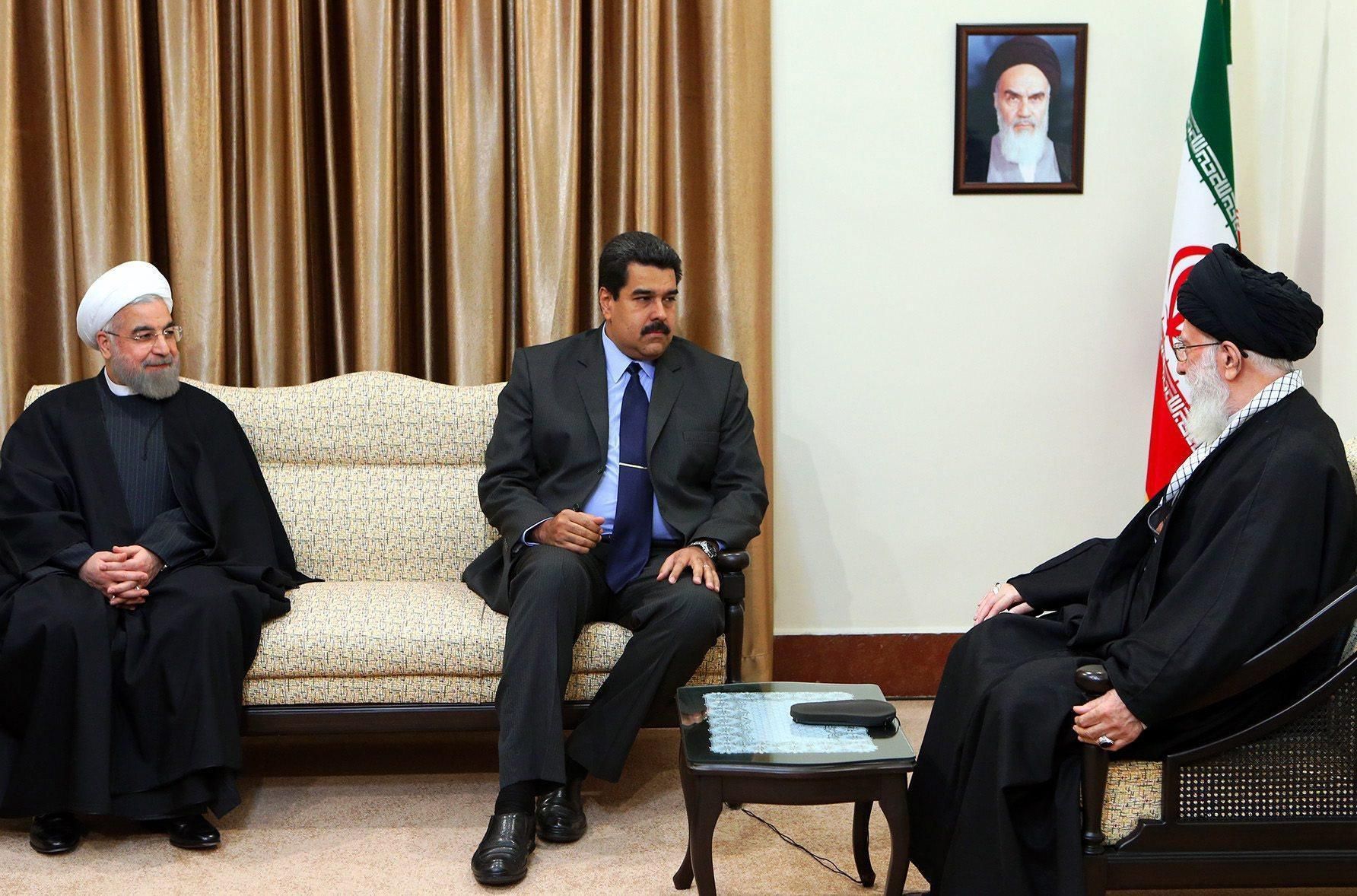 Tra un’impiccagione e l’altra i gerarchi iraniani studiano la fuga dorata in Venezuela