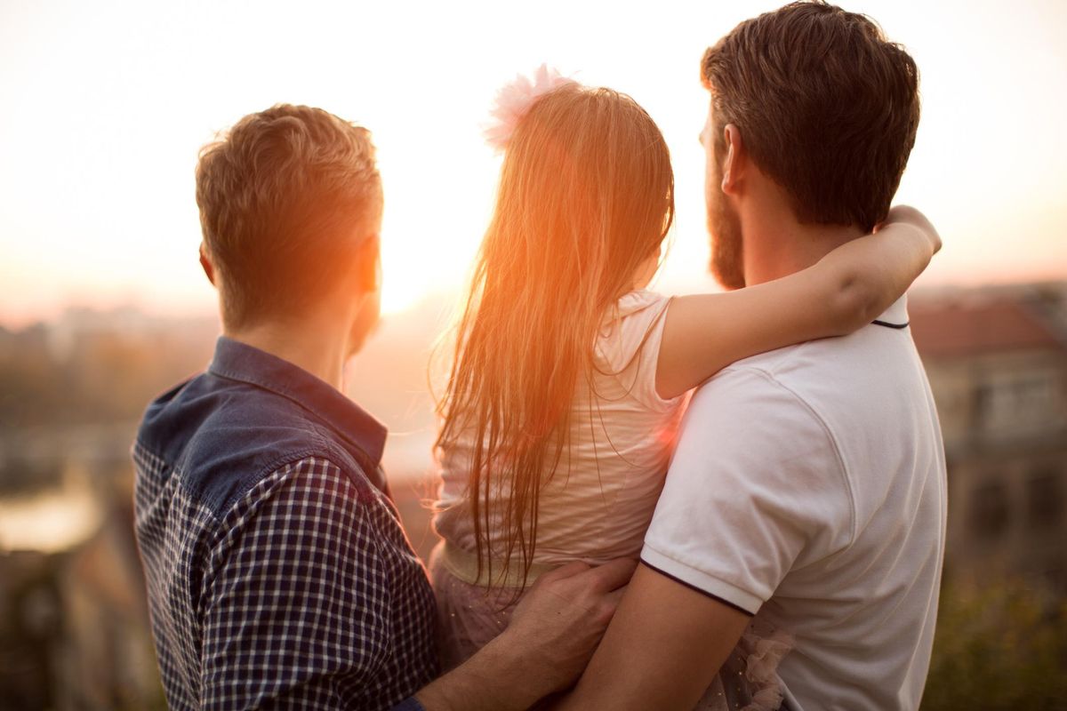Attivisti omosessuali sull’utero in affitto: «L’amore non c’entra è questione di soldi»