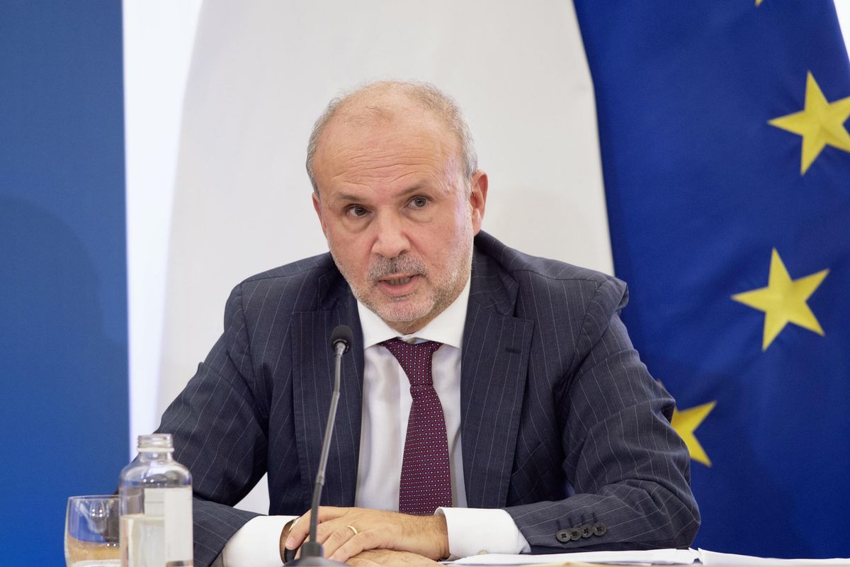Schillaci suona la sveglia sui vaccini. L’Ue risponde: più dosi e green pass