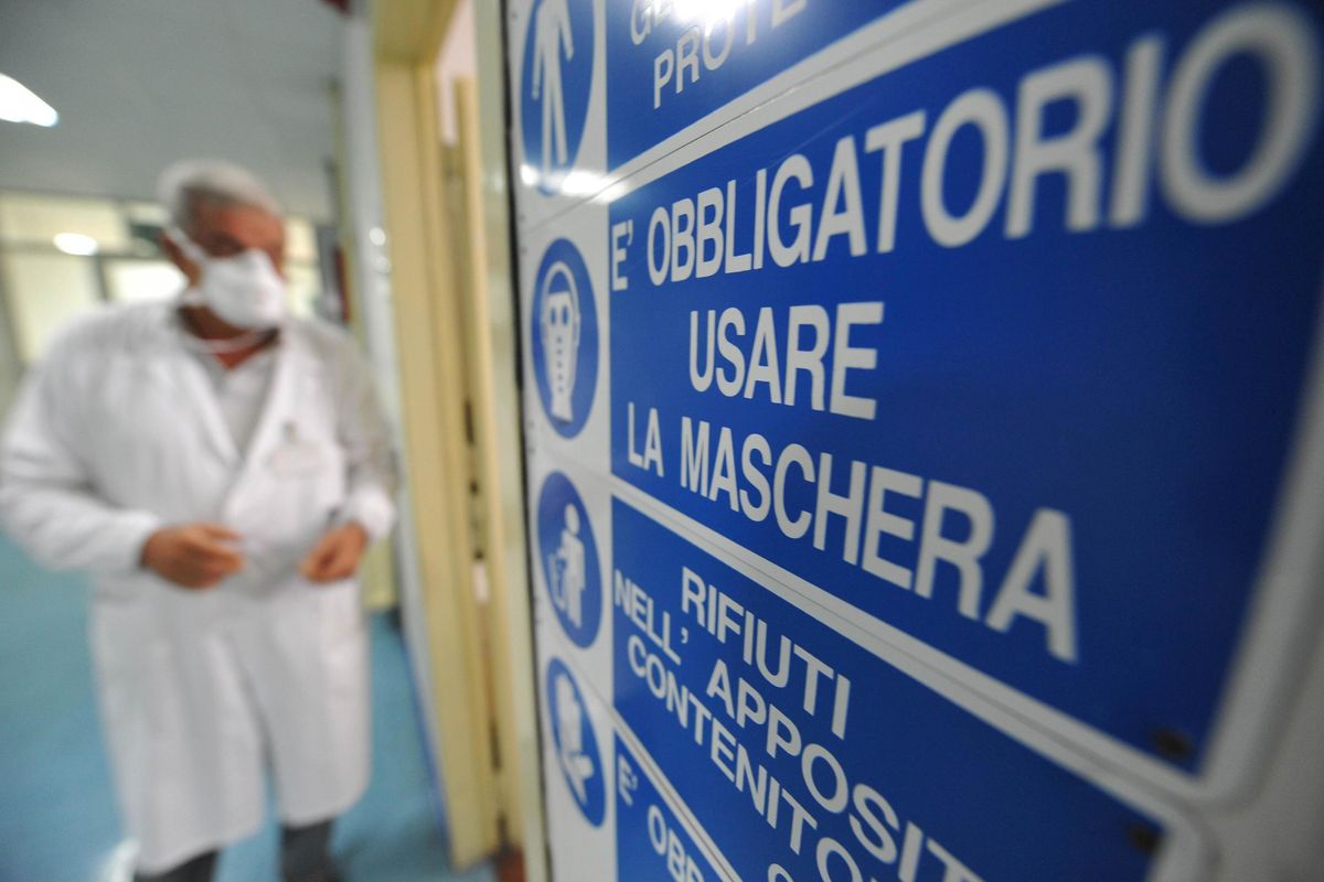 Ormai basta l’influenza: è ripartito il delirio