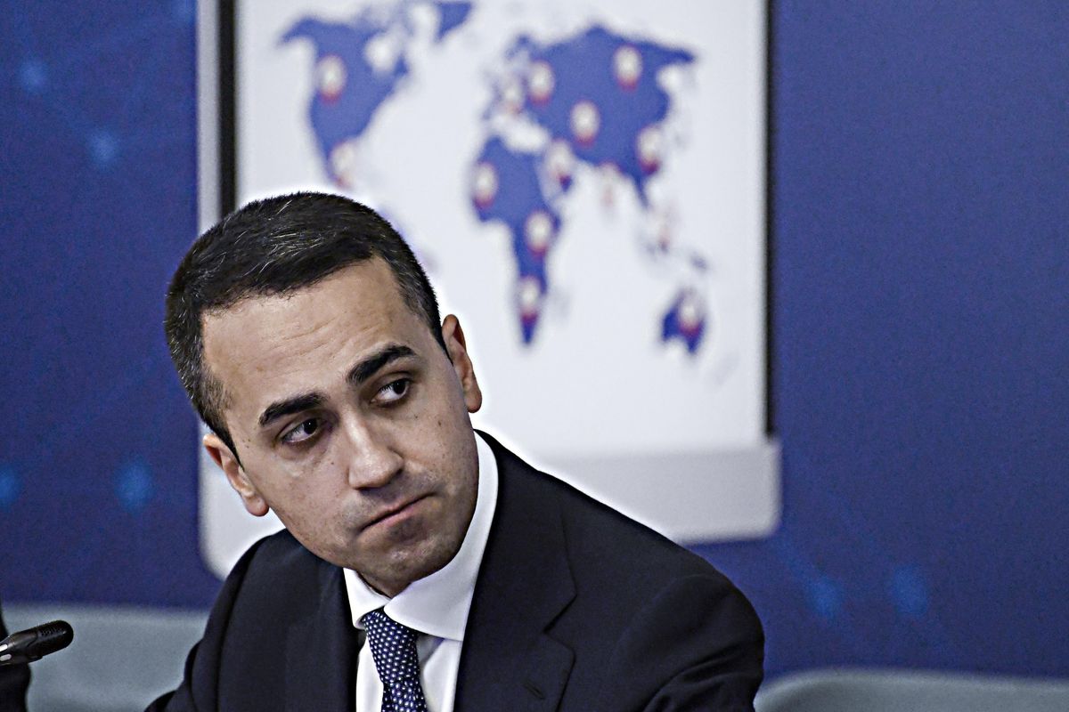 Le mani del Qatar sull’istruzione grazie all’aiuto dei pentastellati