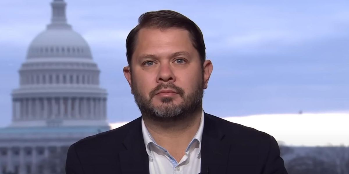 Polls: Gallego Beats Sinema And Republicans In Arizona Senate Race - Vimarsana News