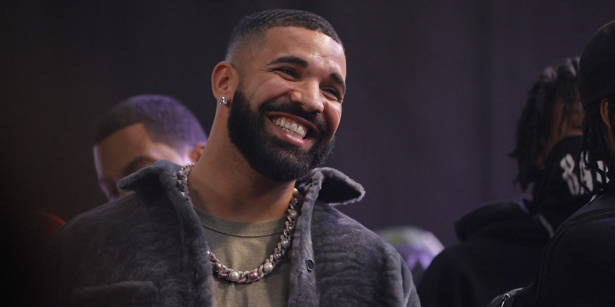 Drake Made a Chain From All The Engagement Rings He Never Gave