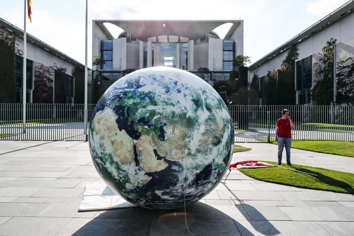 I veri pericoli per la Terra? La fissazione per il solare e lo spauracchio della CO2
