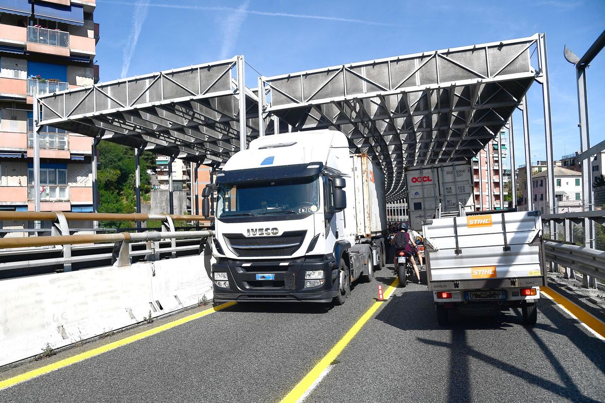 Il 73% delle merci si muove su gomma. Ma la rete sconta ritardi e inefficienze