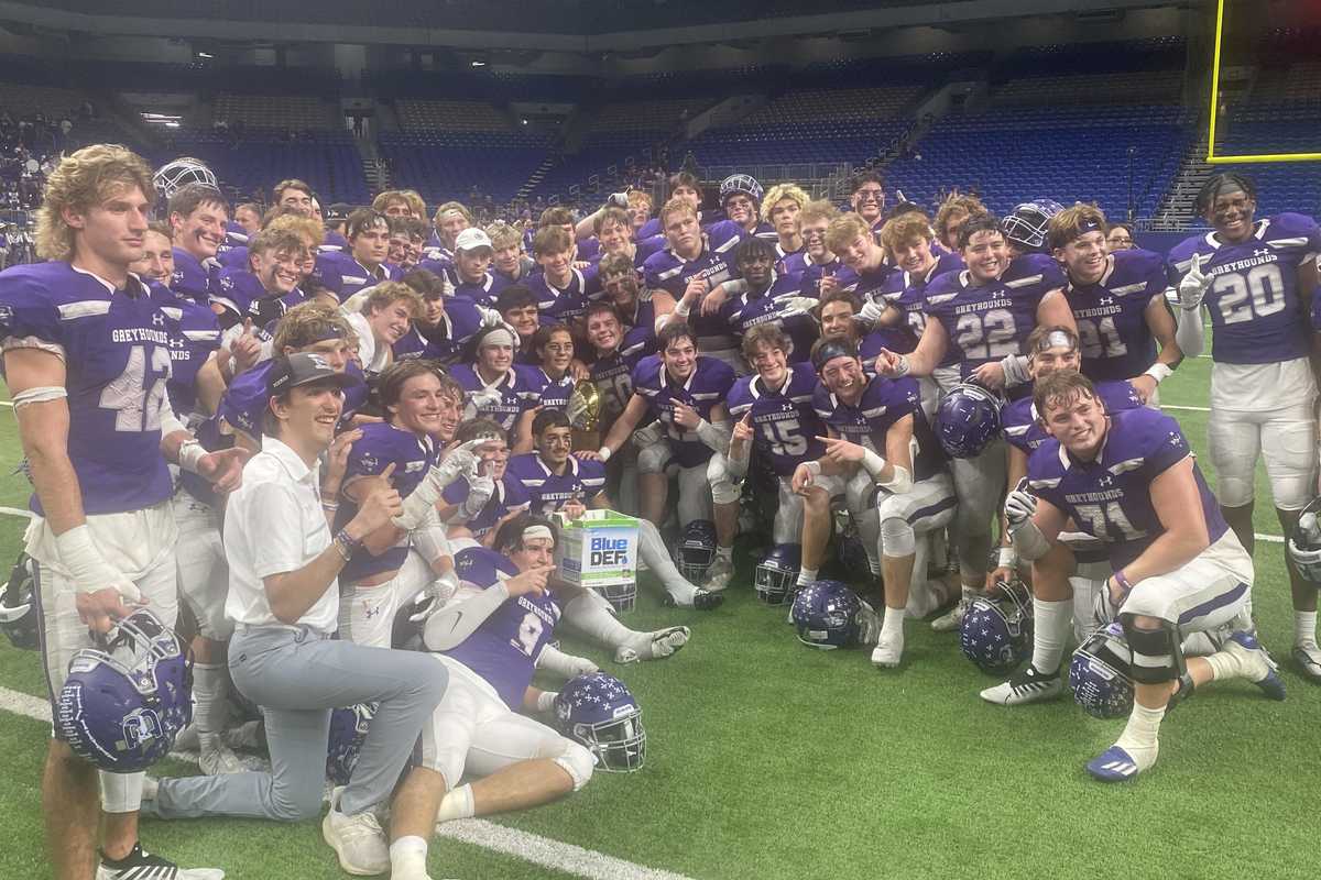 VYPE ATX/SATX Public School Football Offensive Player of the Year Fan Poll presented by Sun & Ski Sports