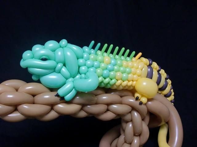 A Japanese artist has completely transformed the art of balloon