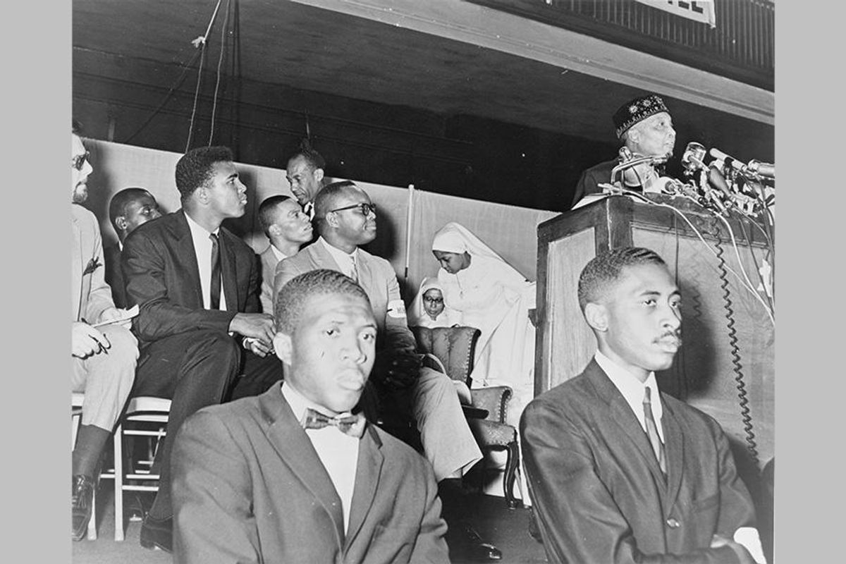 Cassius Clay, Ali vs. Liston, Vietnam draft, banned from boxing