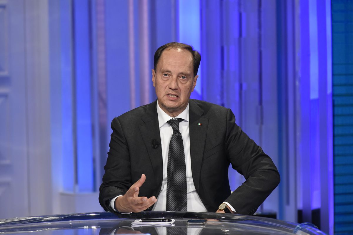 Ciriani: «Presidenzialismo al via entro il 2023»