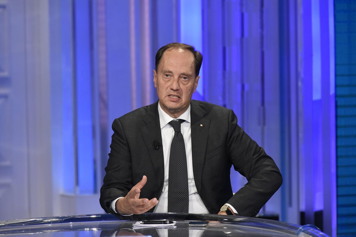 Ciriani: «Presidenzialismo al via entro il 2023»