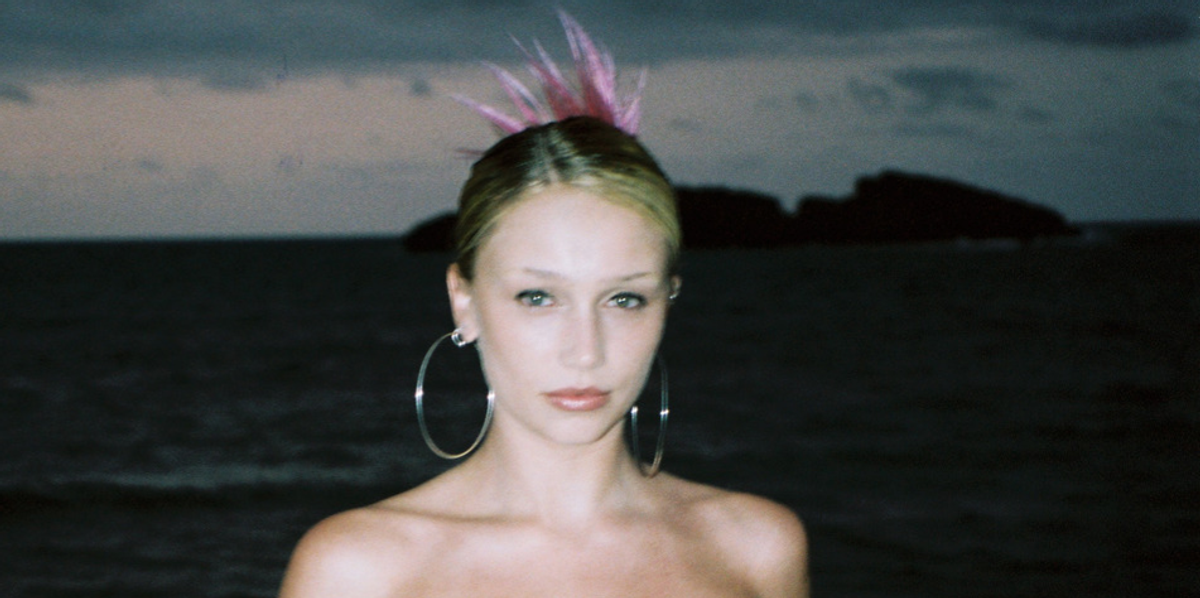Cailin Russo Resurrects Kylie Minogue in New Single 'PSYCHO FREAK'