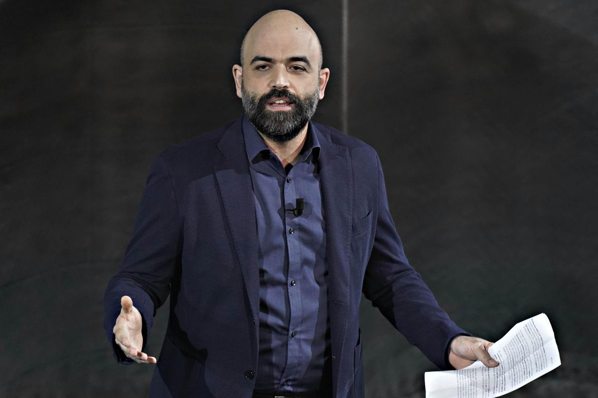 Pur di sparare a zero sul governo ora Saviano smonta il carcere duro