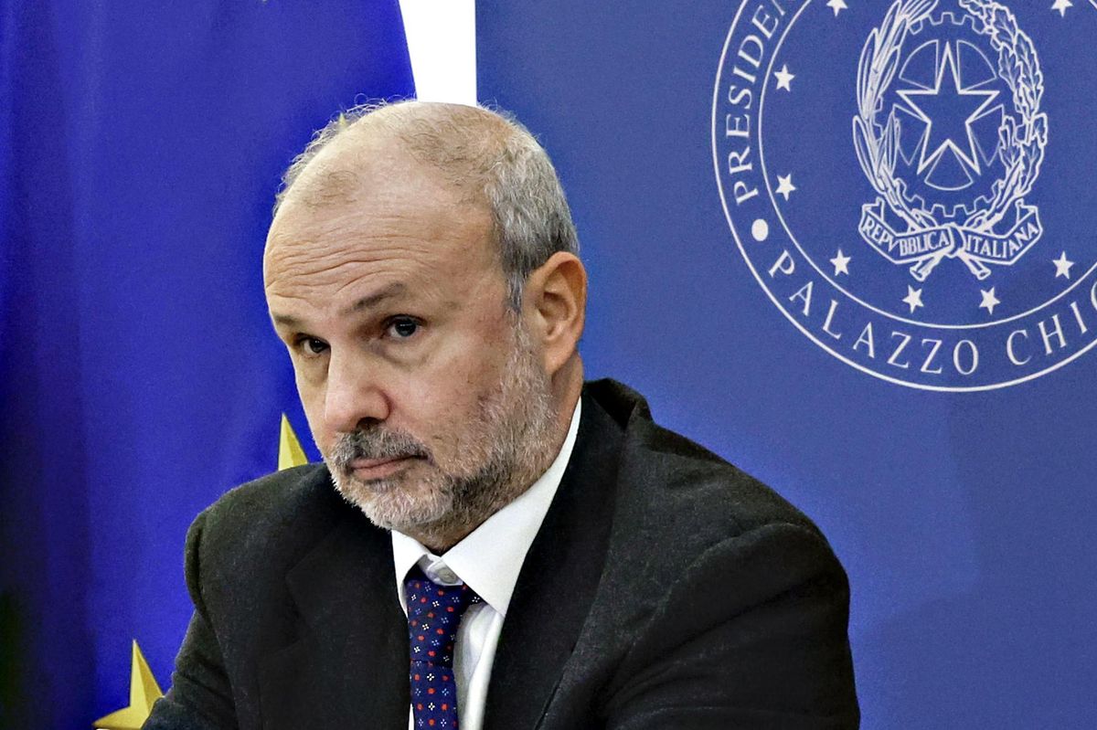 Oddio, anche Schillaci ama i divieti. Riparte la crociata contro il fumo