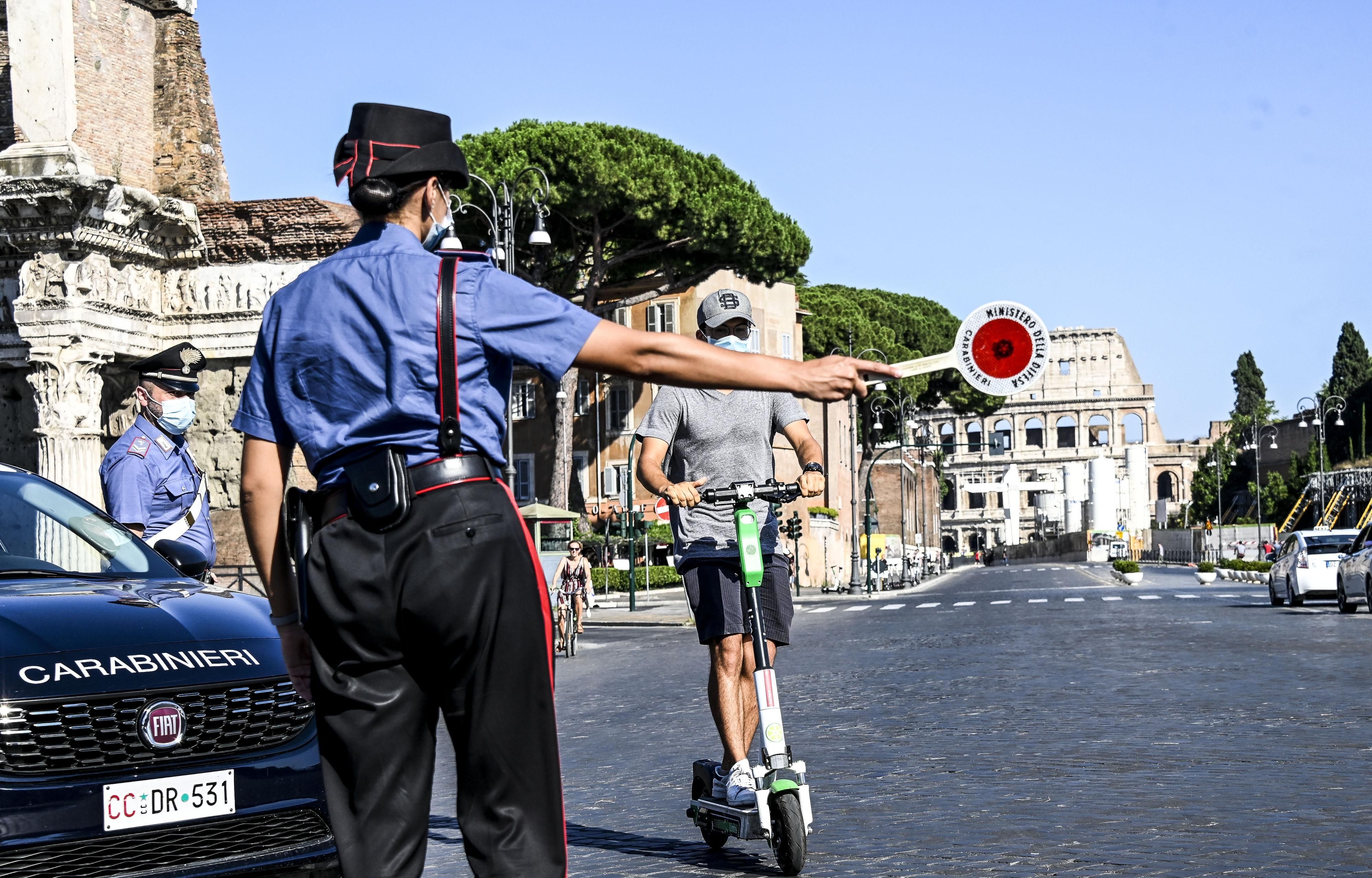 Salvini dice basta alla giungla dei monopattini